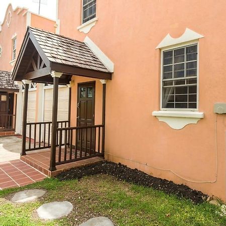 2-Story Townhome With Private Pool, Ideal For Group! Christ Church Exterior photo
