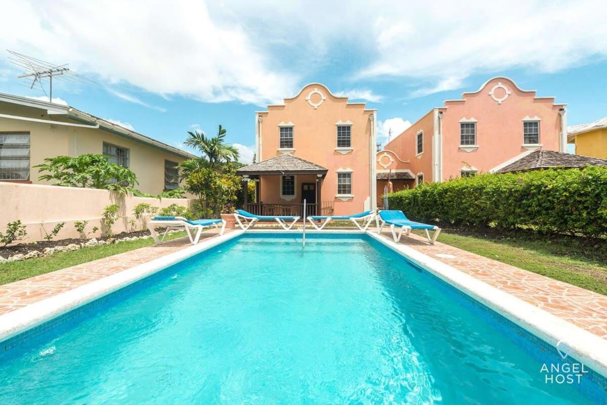 2-Story Townhome With Private Pool, Ideal For Group! Christ Church Exterior photo