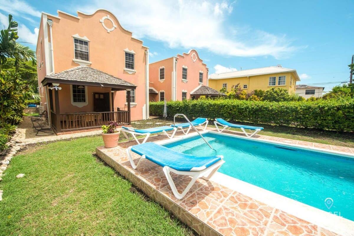 2-Story Townhome With Private Pool, Ideal For Group! Christ Church Exterior photo